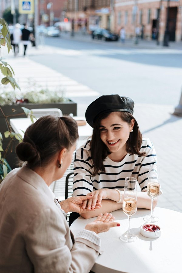 Elevate your style with stunning leather beret hats